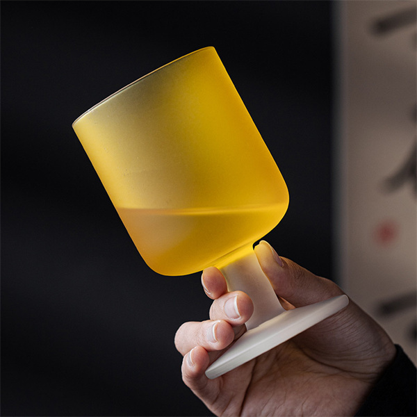 Inspiration pour fabriquer des tasses à eau en verre