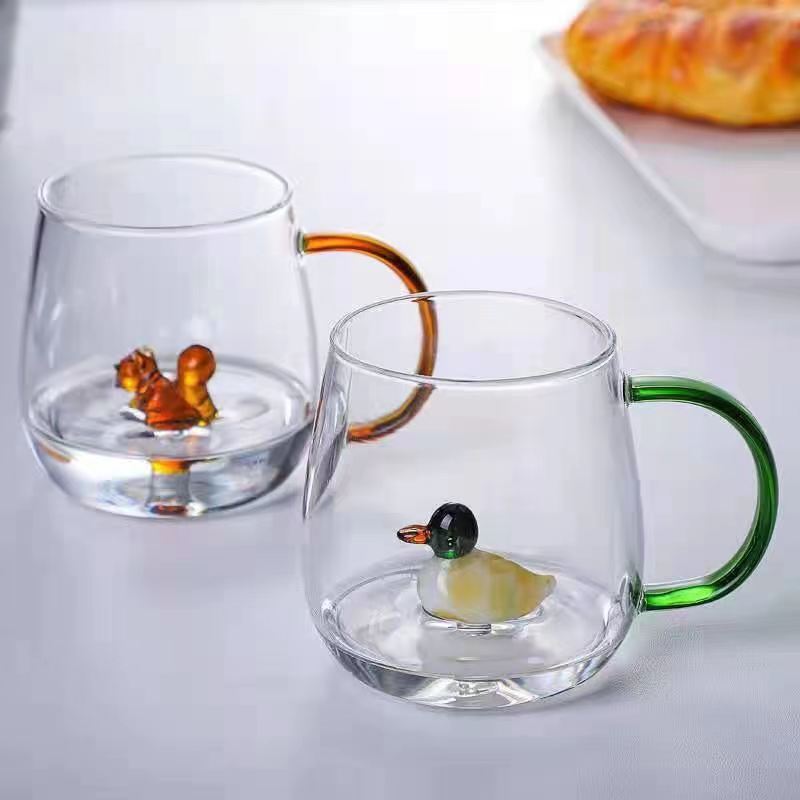 Verre simple et élégant avec une forme unique