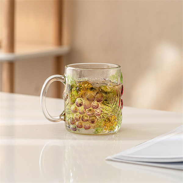 Tasse à eau en verre exquise peinte à la main