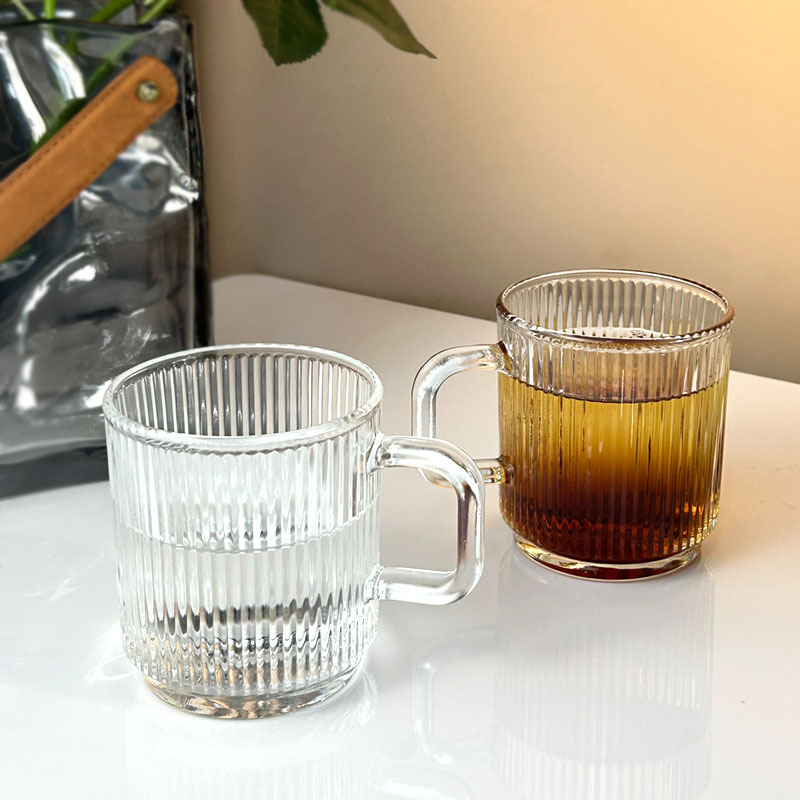 Tasse à café en verre américain glacé