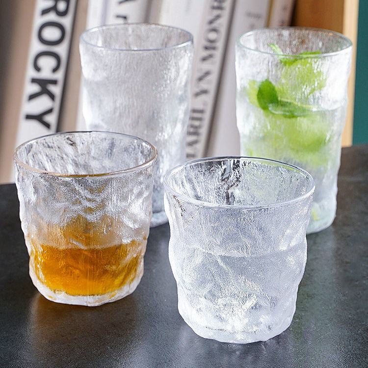 Tasse en verre de style japonais, tasse de glacier domestique, tasse d'eau à texture martelée.