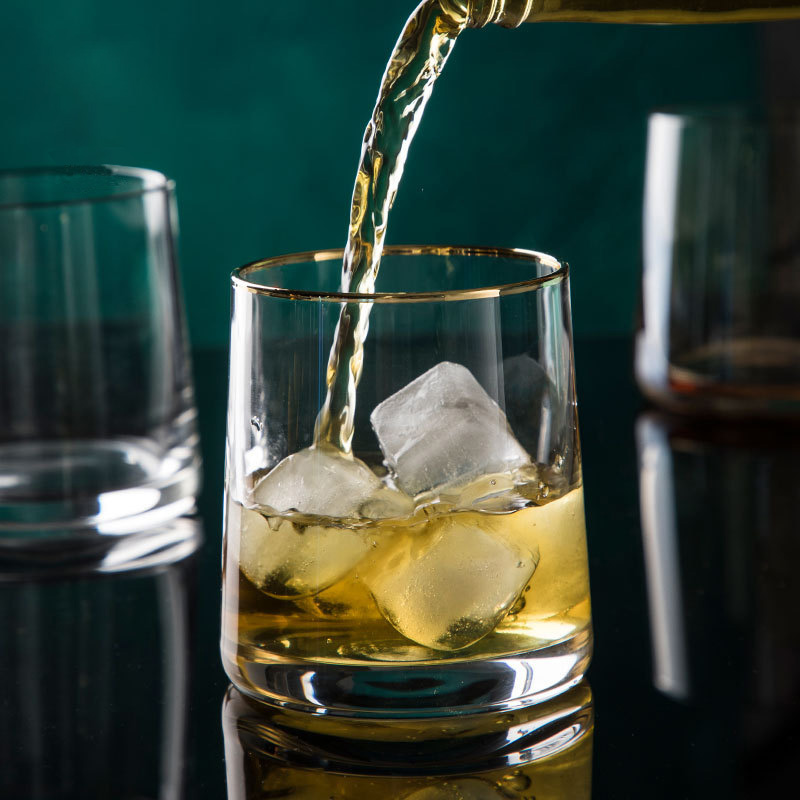 Coupe en verre à whisky