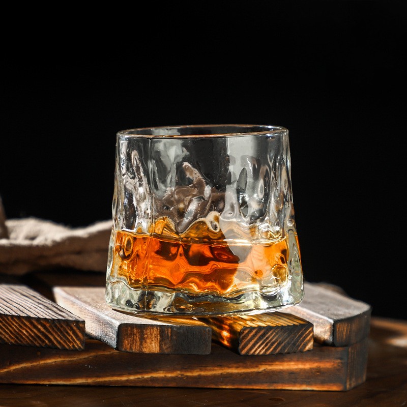 Verre rotatif à whisky