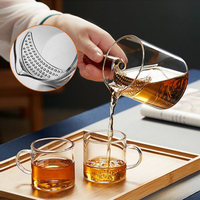 Coupe de foire en verre croissant avec manche en bois